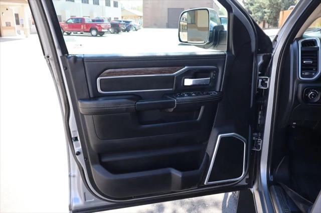 2020 Ram 3500 Laramie Crew Cab 4x4 8' Box