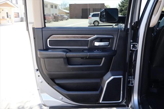 2020 Ram 3500 Laramie Crew Cab 4x4 8' Box