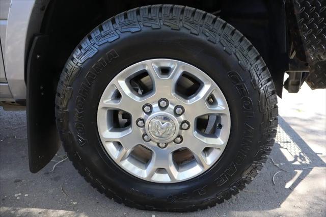 2020 Ram 3500 Laramie Crew Cab 4x4 8' Box