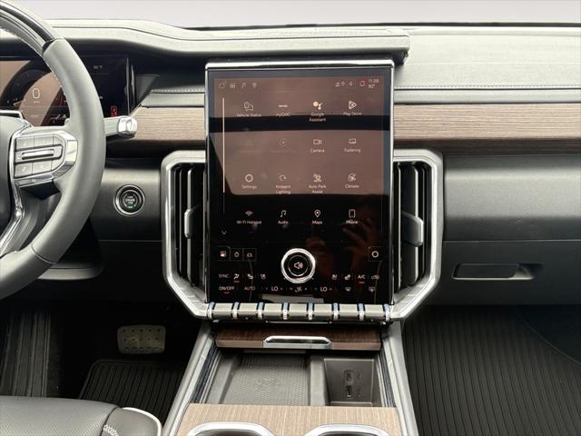 2026 GMC Acadia Denali FWD