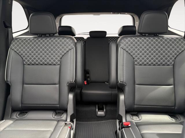 2026 GMC Acadia Denali FWD