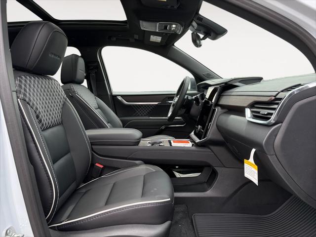 2026 GMC Acadia Denali FWD