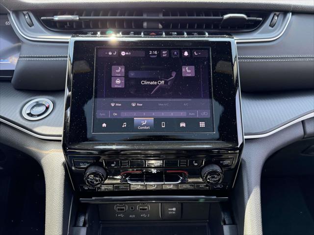 2025 Jeep Grand Cherokee Laredo X 4x4