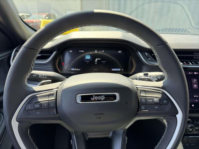 2025 Jeep Grand Cherokee Laredo X 4x4