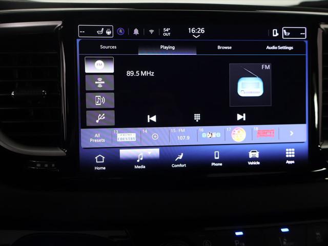 2025 Chrysler Pacifica Select
