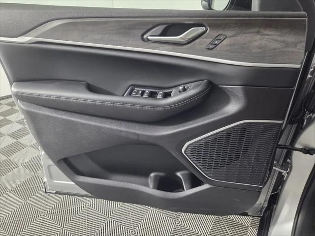 2026 Jeep Grand Cherokee Limited 4x2