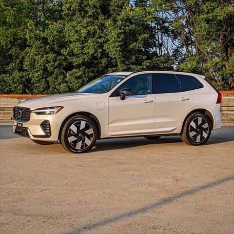 2024 Volvo XC60 Recharge T8 Plus Dark Theme