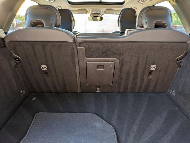2024 Volvo XC60 Recharge T8 Plus Dark Theme