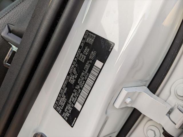 2024 Volvo XC60 Recharge T8 Plus Dark Theme