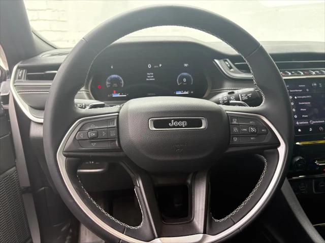 2024 Jeep Grand Cherokee L Laredo 4x4