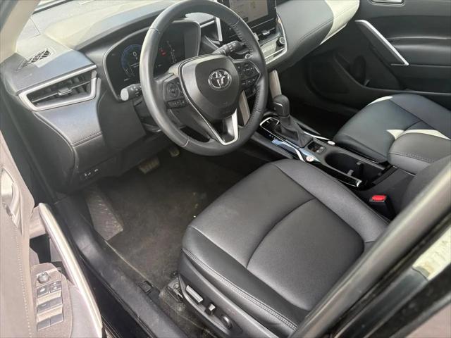 2025 Toyota Corolla Cross XLE