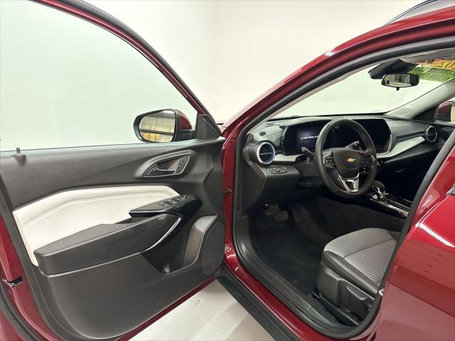 2025 Chevrolet Trax FWD LT