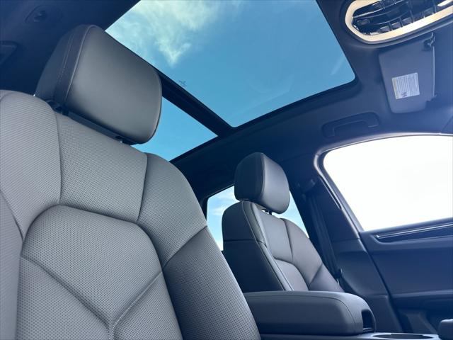 2026 Porsche Macan Unknown