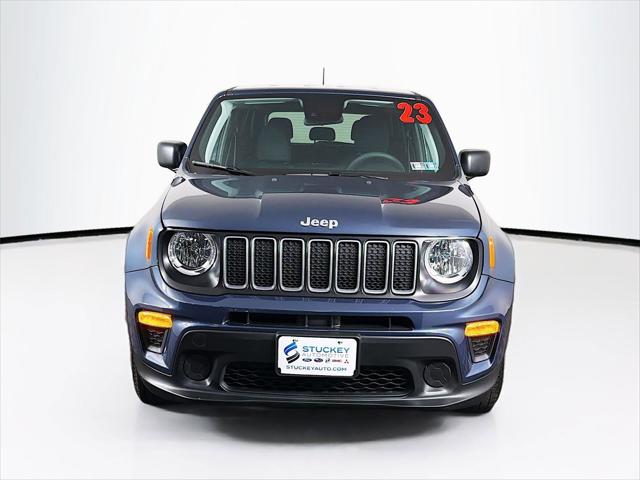 2023 Jeep Renegade Latitude 4x4 2023 Jeep Renegade Latitude 4x4