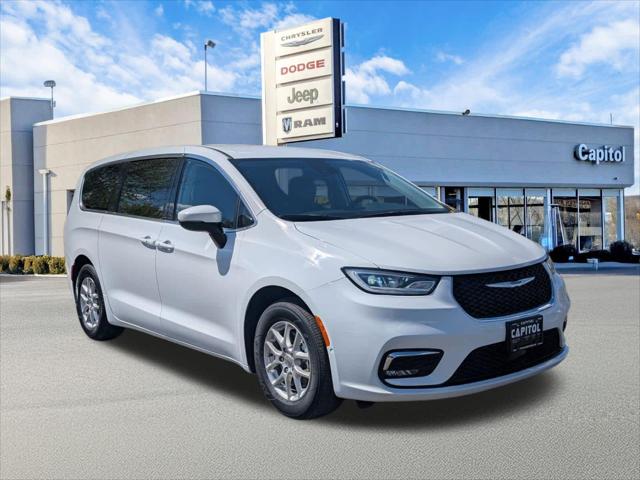 2023 Chrysler Pacifica Touring L for sale in Jefferson City, MT