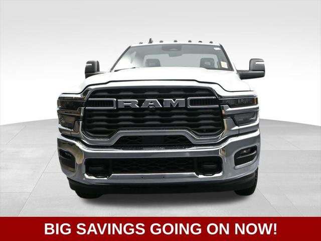 2026 RAM Ram 3500 Chassis Cab RAM 3500 TRADESMAN CHASSIS REGULAR CAB 4X4 84 CA