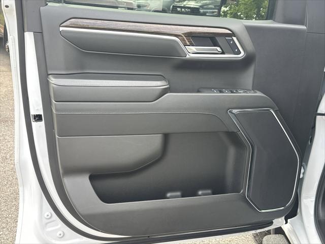 2024 GMC Sierra 1500 4WD Crew Cab Short Box Elevation with 3SB