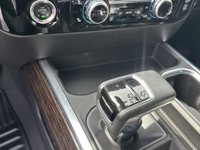 2024 GMC Sierra 1500 4WD Crew Cab Short Box Elevation with 3SB