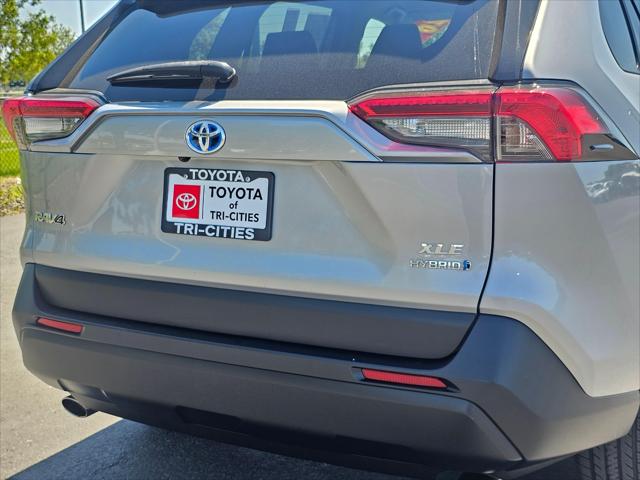 2020 Toyota RAV4 Hybrid XLE