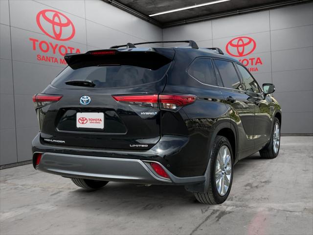 2022 Toyota Highlander Hybrid Limited