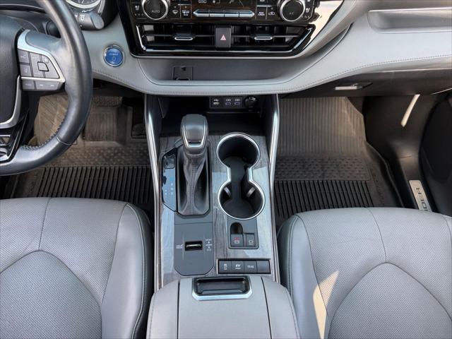 2022 Toyota Highlander Hybrid Limited