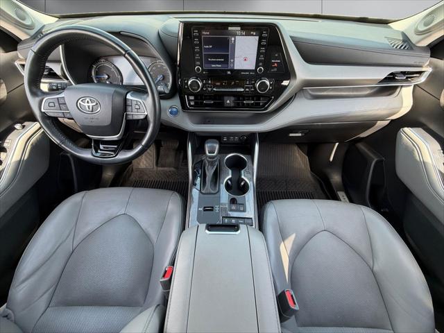 2022 Toyota Highlander Hybrid Limited
