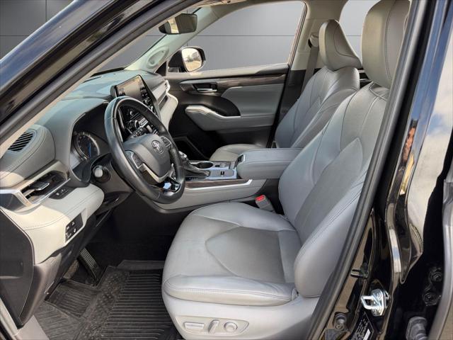 2022 Toyota Highlander Hybrid Limited