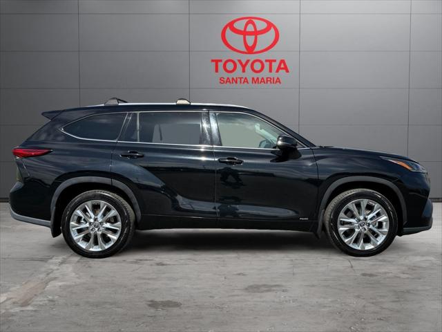2022 Toyota Highlander Hybrid Limited