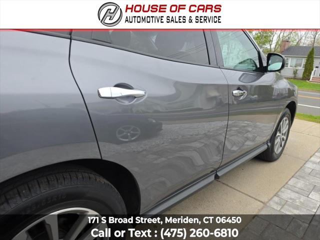 2016 Nissan Pathfinder S