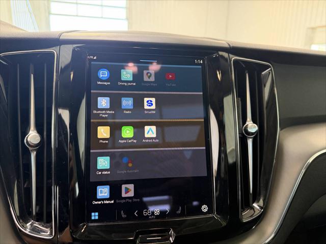 2024 Volvo XC60 Recharge T8 Core Dark Theme