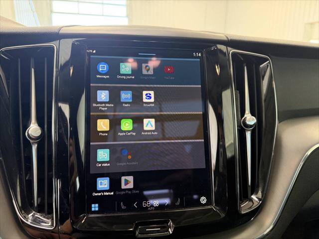 2024 Volvo XC60 Recharge T8 Core Dark Theme