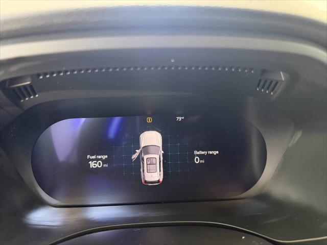 2024 Volvo XC60 Recharge T8 Core Dark Theme