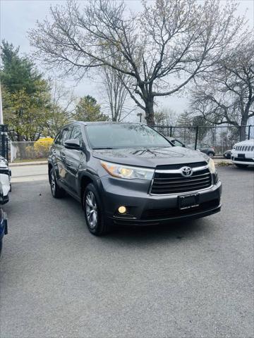 2015 Toyota Highlander XLE V6 for sale in Haverhill, MA