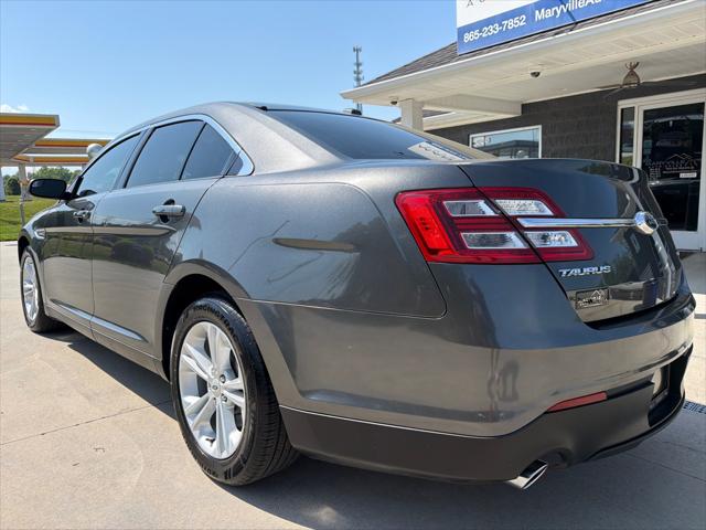 2016 Ford Taurus SE