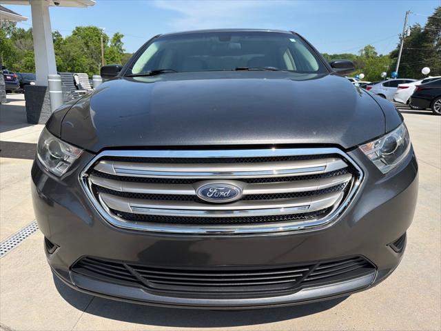 2016 Ford Taurus SE