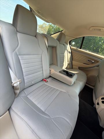 2016 Ford Taurus SE