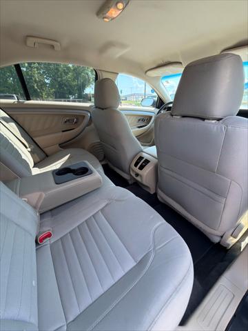 2016 Ford Taurus SE