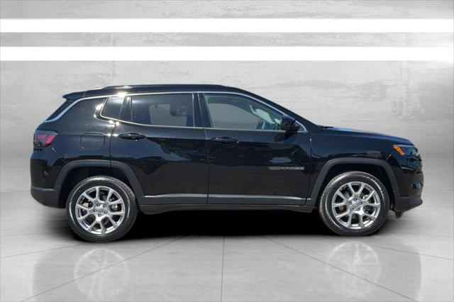 2022 Jeep Compass Latitude Lux 4x4