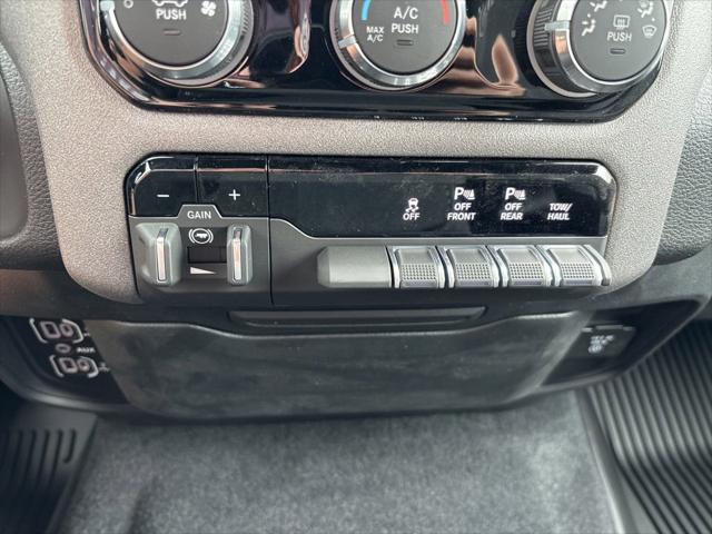 2026 Ram 1500 Warlock Crew Cab 4x4 57 Box