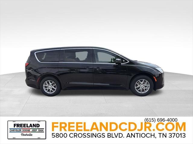 2027 Chrysler Pacifica PACIFICA SELECT