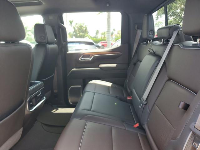 2023 GMC Sierra 1500 4WD Crew Cab Short Box Denali