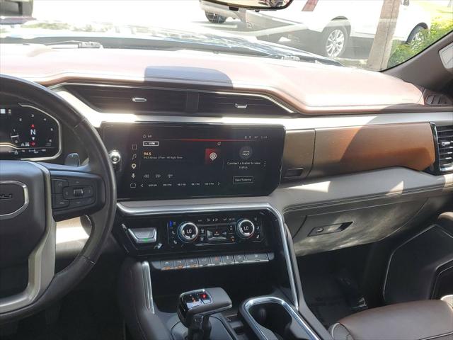 2023 GMC Sierra 1500 4WD Crew Cab Short Box Denali