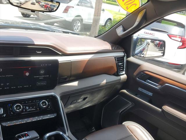 2023 GMC Sierra 1500 4WD Crew Cab Short Box Denali