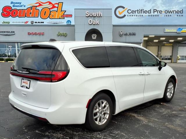 2024 Chrysler Pacifica Touring L