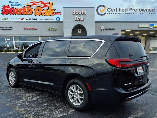 2025 Chrysler Pacifica Select
