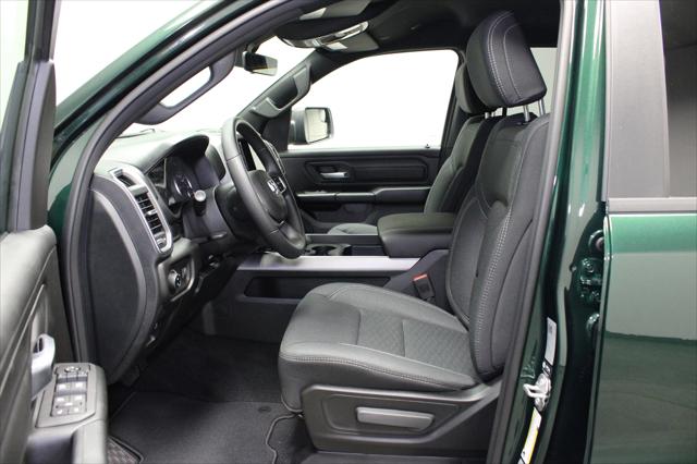 2026 Ram 1500 Express Crew Cab 4x4 5'7" Box