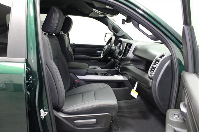 2026 Ram 1500 Express Crew Cab 4x4 5'7" Box