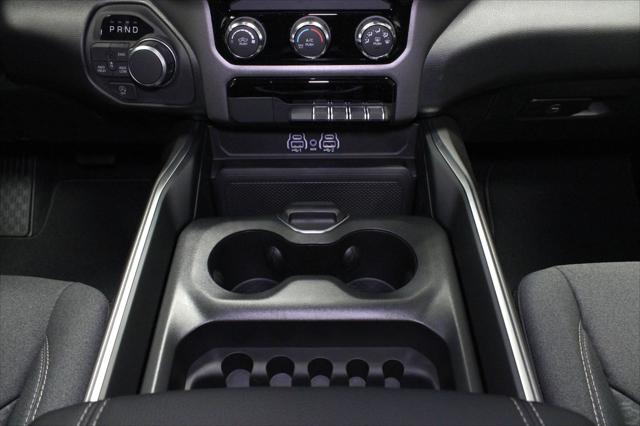 2026 Ram 1500 Express Crew Cab 4x4 5'7" Box
