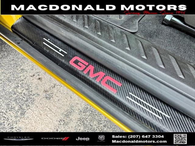 2024 GMC Canyon 4WD AT4