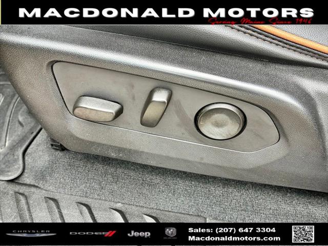 2024 GMC Canyon 4WD AT4